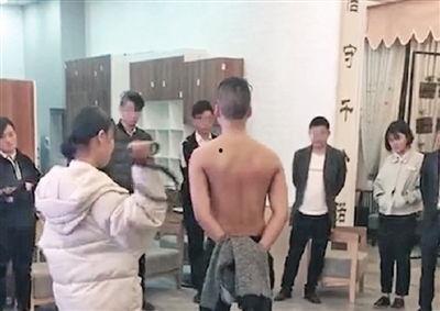 体罚 视频,视频揭示教育界的隐秘角落