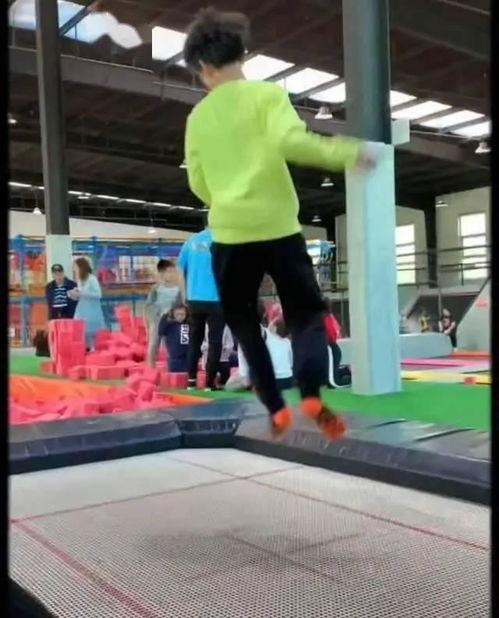 蹦蹦床视频,空中舞者挑战极限的动感之旅