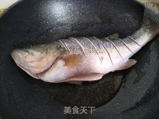 鲈鱼的做法视频,视频详解美味家常做法