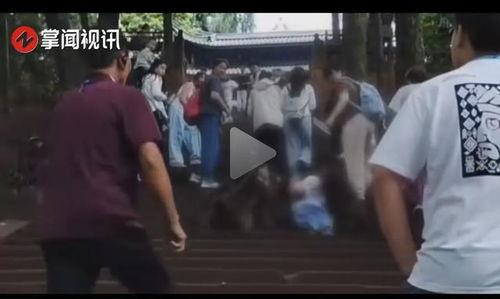 扒裤子视频,揭秘网络恶搞背后的真相