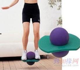 玩跳跳球的视频,轻松快乐，锻炼身体两不误