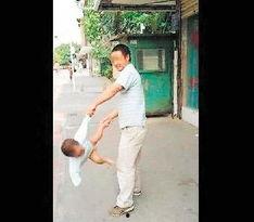 狼爸视频,揭秘狼爸视频中的教育智慧与挑战