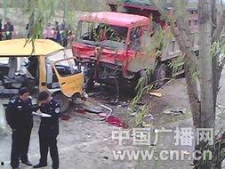 校车事故视频