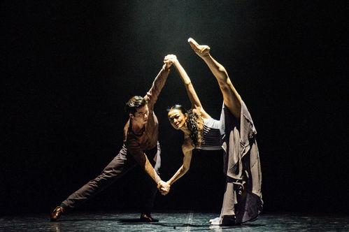 舞蹈痛苦视频,揭秘舞蹈背后的痛苦与坚持