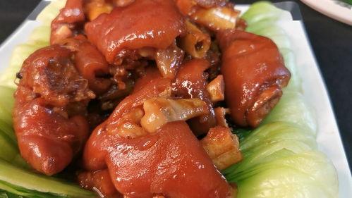 红烧猪蹄视频,色泽诱人，口感鲜美，轻松学会的烹饪秘诀