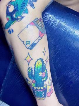 纹身视频,视频揭秘纹身背后的故事与技巧