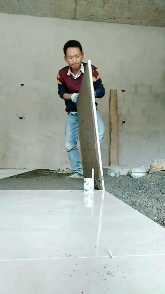 粘砖视频,轻松掌握砖墙粘贴技巧