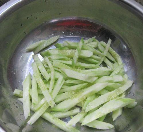 吃黑瓜料能长肉吗,揭秘吃黑瓜料长肉的秘密”