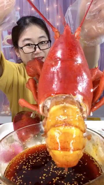 吃虾视频,一场视觉与味蕾的盛宴——揭秘网红吃虾视频的魅力