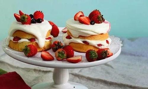 蛋糕店做蛋糕视频,跟随蛋糕店视频学习蛋糕烘焙技巧