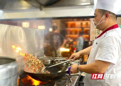 厨师做菜视频,跟随大师学做家常菜