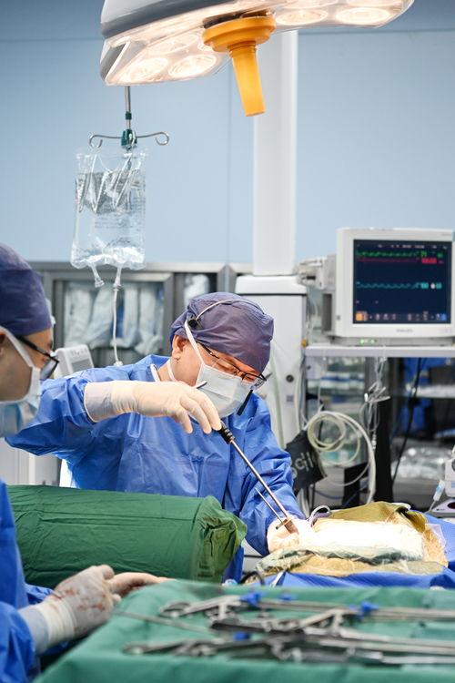 脊柱手术视频,技术革新与临床实践