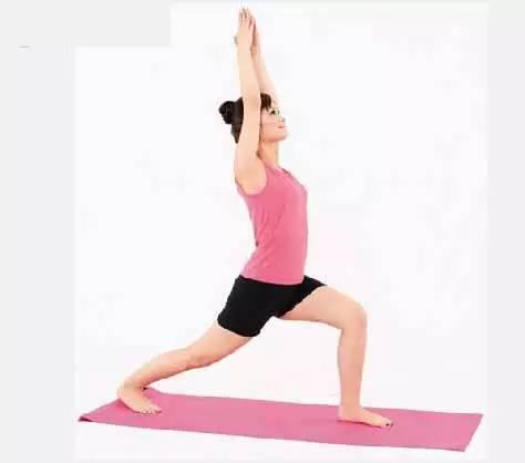 初学瑜伽视频,跟随视频轻松掌握瑜伽基础动作