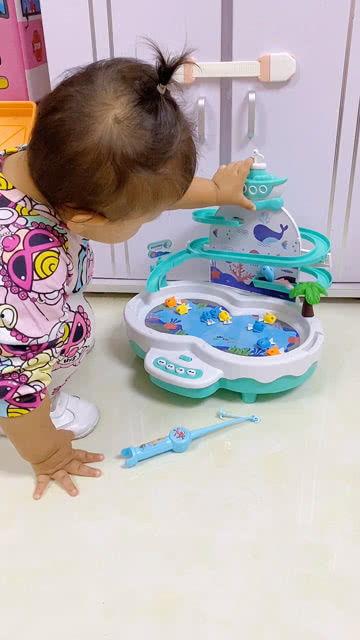 小鱼玩具视频,萌动童心的海洋探险之旅