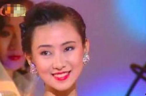 翁虹视频,揭秘明星背后的励志人生