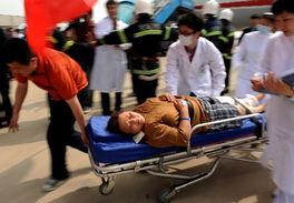 汶川伤员各地转运视频,各地接力守护生命瞬间